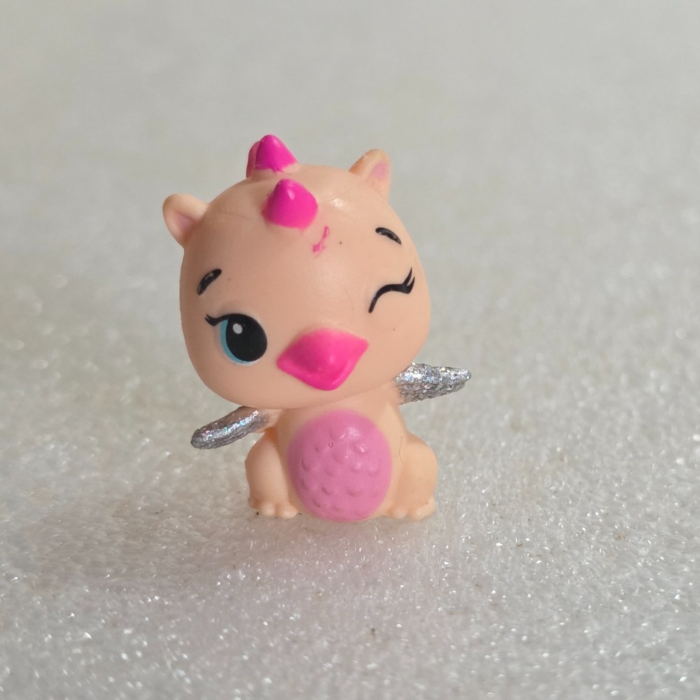 Spin Master Hatchimals CollEGGtibles Peach Draggle Dragon Figure 1 inch